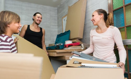 Removal van and moving boxes for house removals in Gipsy Hill