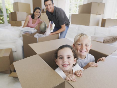 Moving van service in Gipsy Hill on a local residential street